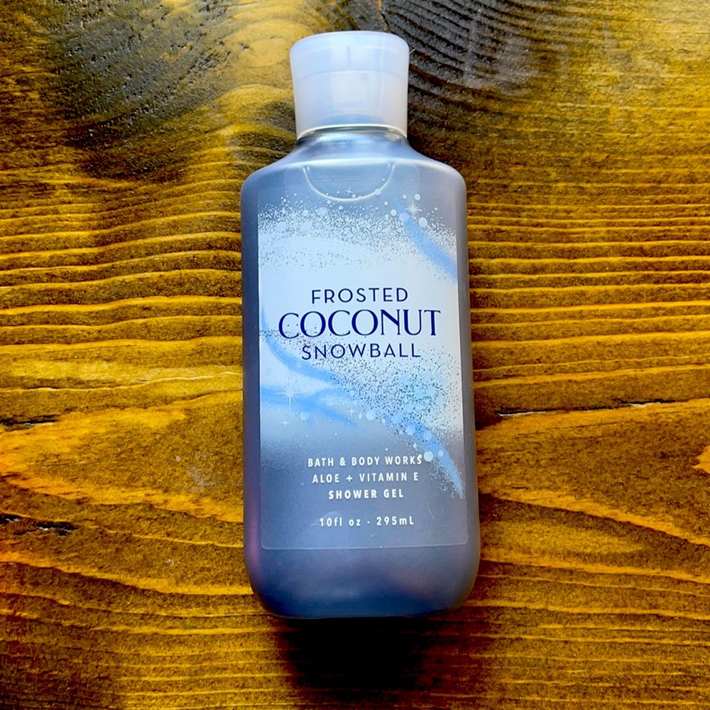 B&BW Frosted Coconut 🥥 Snowball ❄️ Body Wash